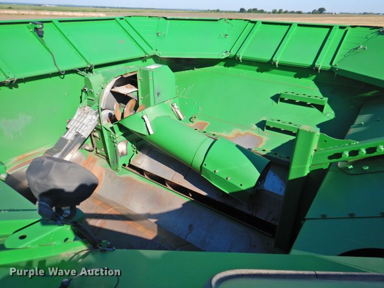 image for item DP4371 2005 John Deere 9760 STS  RWA combine