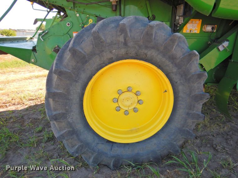 image for item DP4371 2005 John Deere 9760 STS  RWA combine