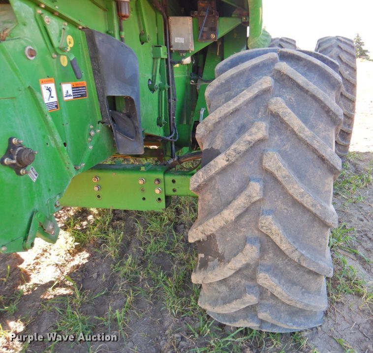 image for item DP4371 2005 John Deere 9760 STS  RWA combine