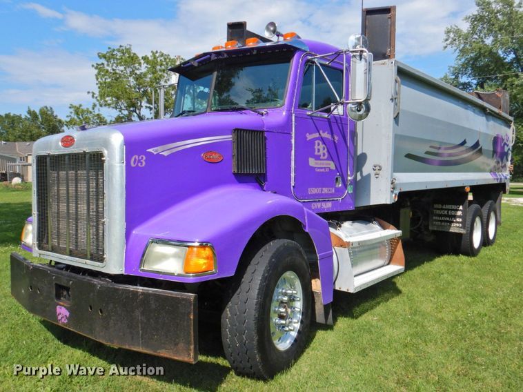 image for item DP4380 1999 Peterbilt 385  silage truck