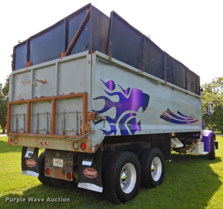 image for item DP4380 1999 Peterbilt 385  silage truck