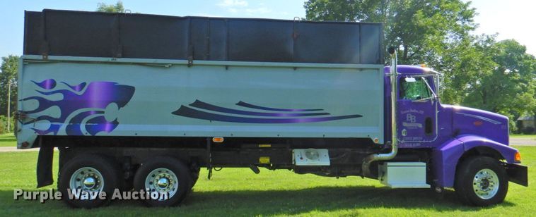 image for item DP4380 1999 Peterbilt 385  silage truck