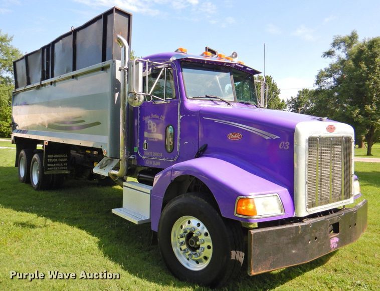 image for item DP4380 1999 Peterbilt 385  silage truck