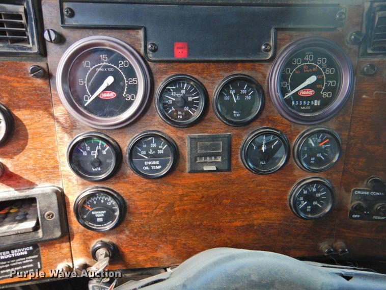 image for item DP4380 1999 Peterbilt 385  silage truck