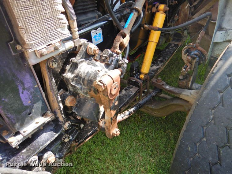 image for item DP4380 1999 Peterbilt 385  silage truck