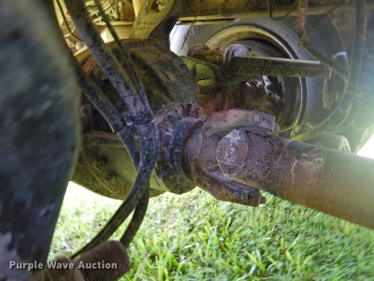 image for item DP4380 1999 Peterbilt 385  silage truck