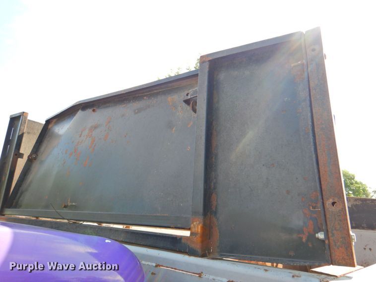 image for item DP4380 1999 Peterbilt 385  silage truck