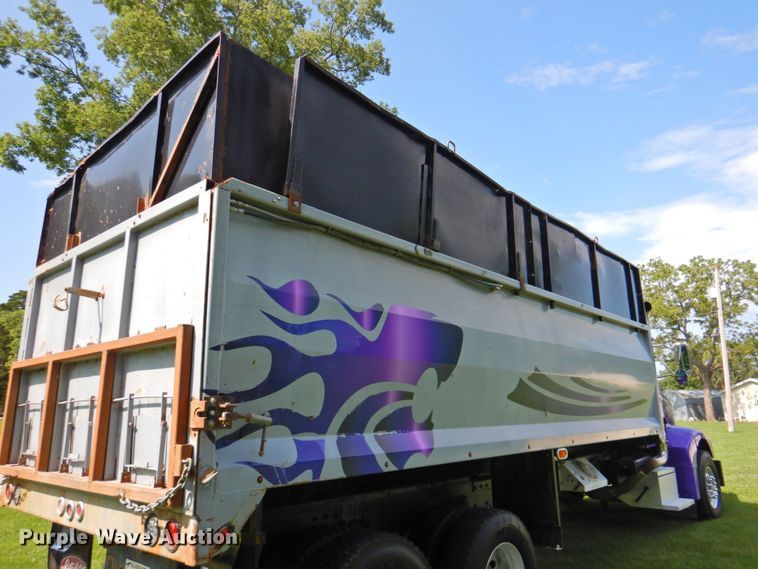 image for item DP4380 1999 Peterbilt 385  silage truck