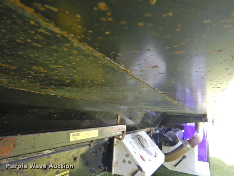 image for item DP4380 1999 Peterbilt 385  silage truck