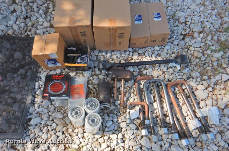 image for item DP4380 1999 Peterbilt 385  silage truck