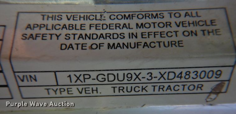 image for item DP4380 1999 Peterbilt 385  silage truck