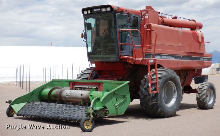 image for item DR1209 1994 Case IH 1688  combine