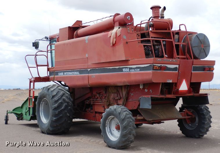 image for item DR1209 1994 Case IH 1688  combine