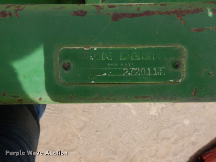 image for item DR1209 1994 Case IH 1688  combine