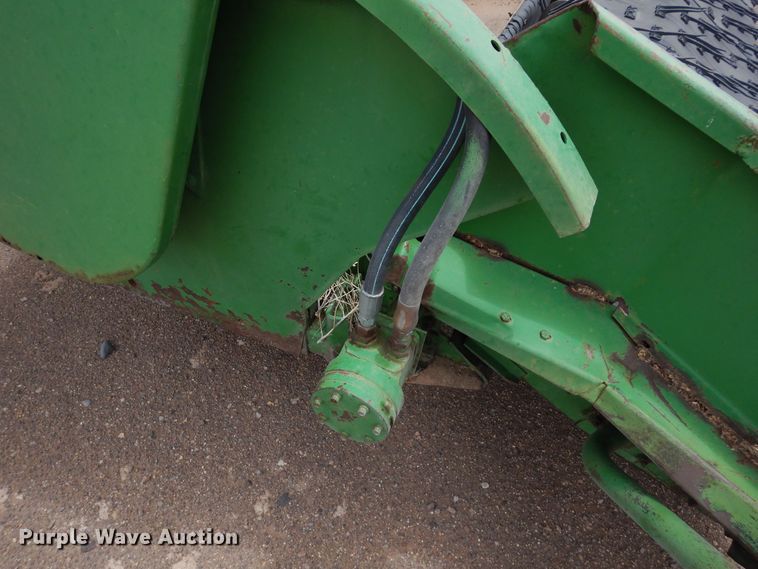 image for item DR1209 1994 Case IH 1688  combine