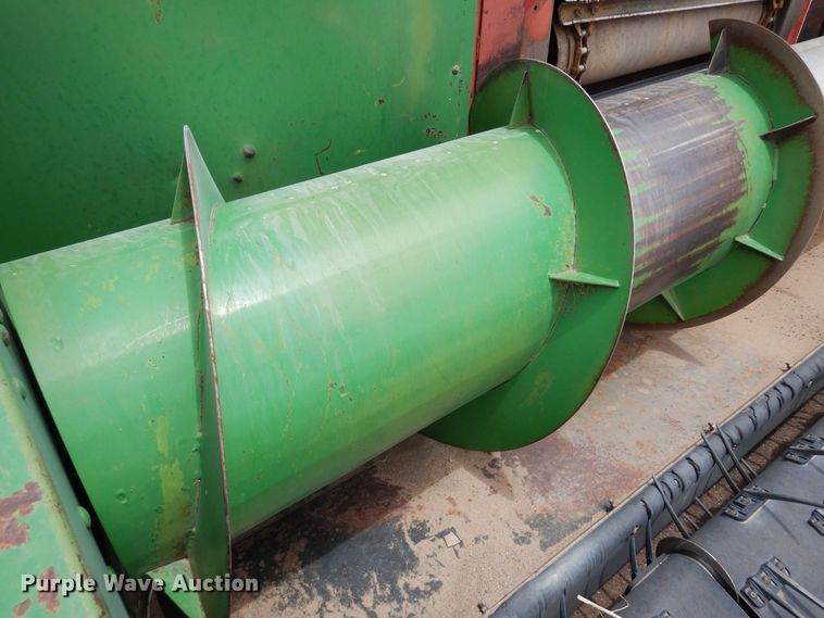 image for item DR1209 1994 Case IH 1688  combine