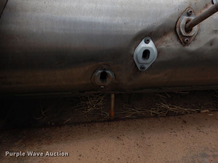 image for item DR1209 1994 Case IH 1688  combine