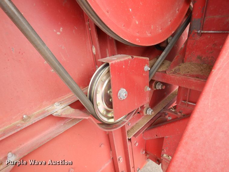 image for item DR1209 1994 Case IH 1688  combine
