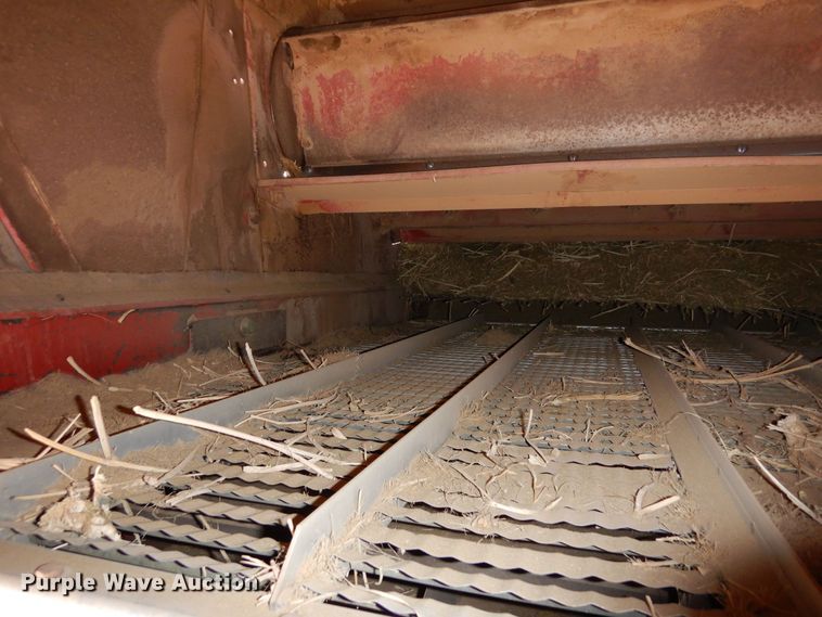 image for item DR1209 1994 Case IH 1688  combine