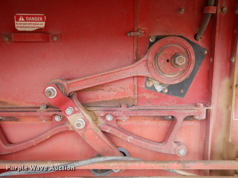 image for item DR1209 1994 Case IH 1688  combine