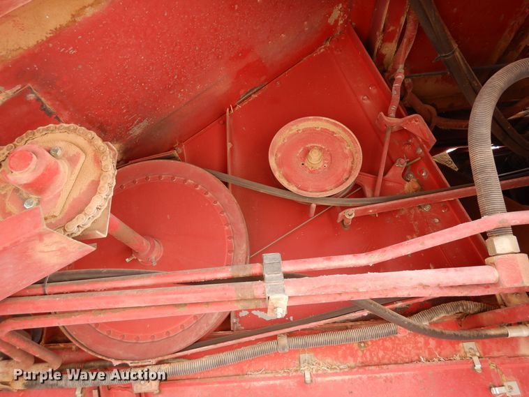 image for item DR1209 1994 Case IH 1688  combine