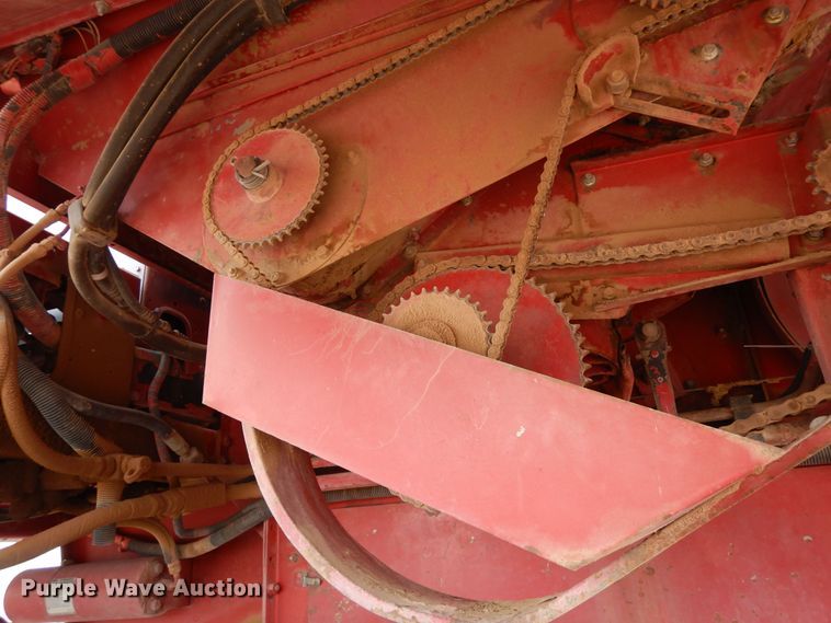 image for item DR1209 1994 Case IH 1688  combine