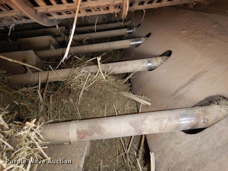 image for item DR1209 1994 Case IH 1688  combine