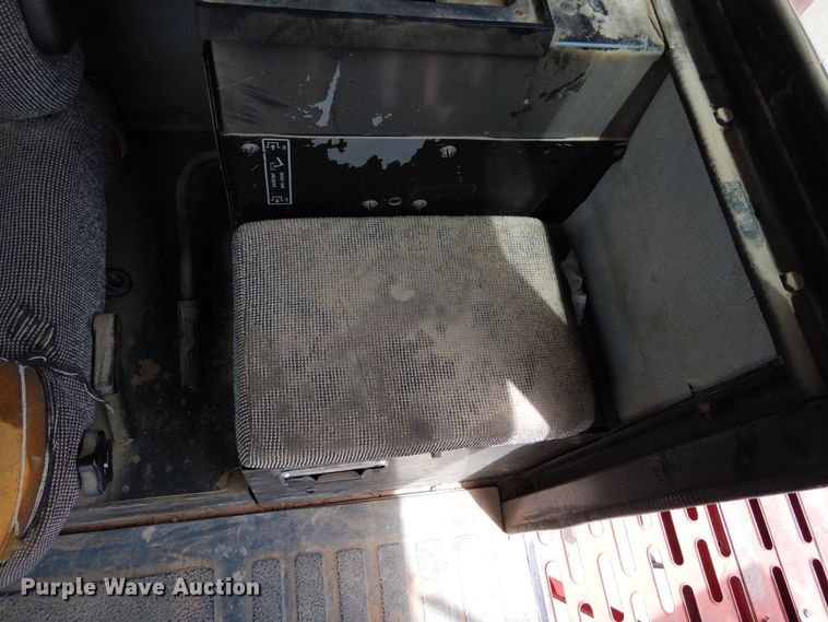 image for item DR1209 1994 Case IH 1688  combine