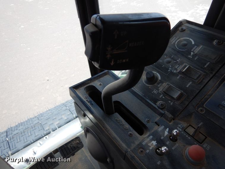 image for item DR1209 1994 Case IH 1688  combine