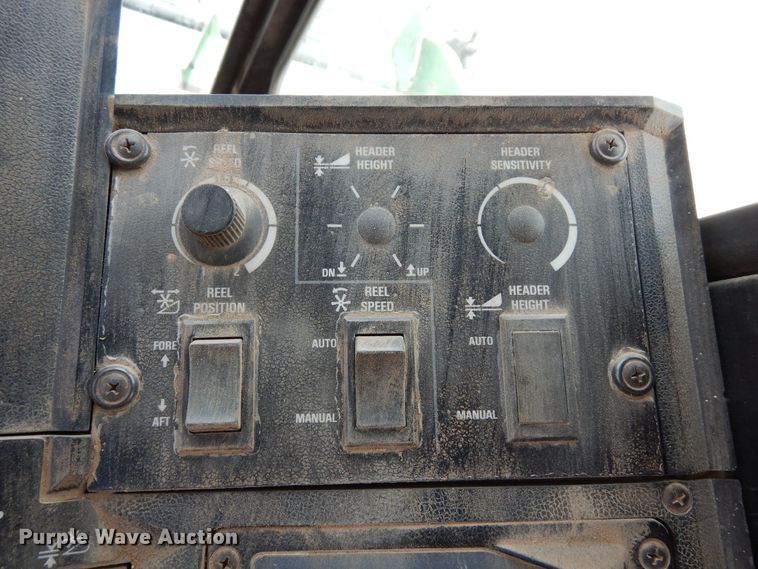 image for item DR1209 1994 Case IH 1688  combine