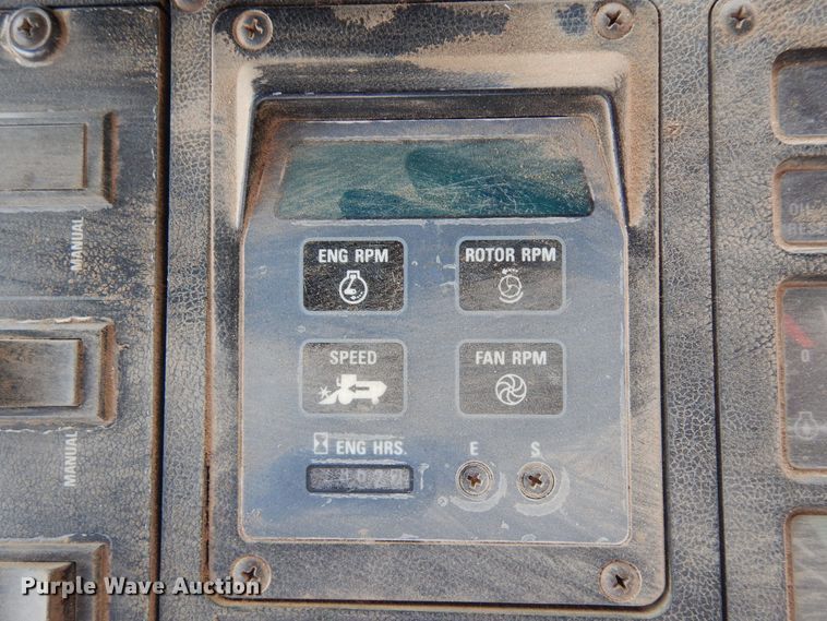 image for item DR1209 1994 Case IH 1688  combine