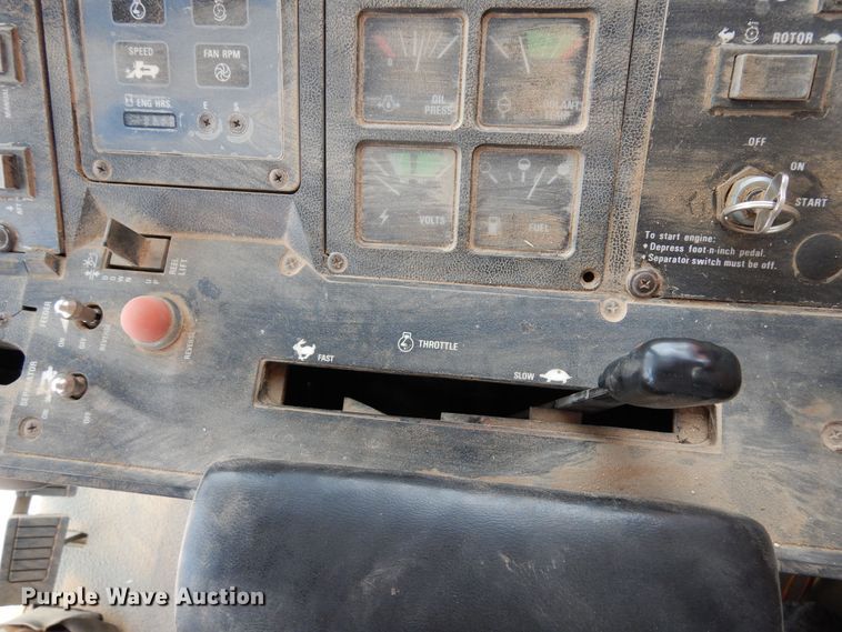 image for item DR1209 1994 Case IH 1688  combine