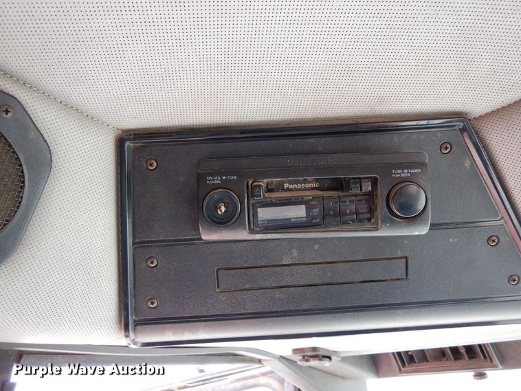 image for item DR1209 1994 Case IH 1688  combine