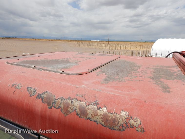 image for item DR1209 1994 Case IH 1688  combine