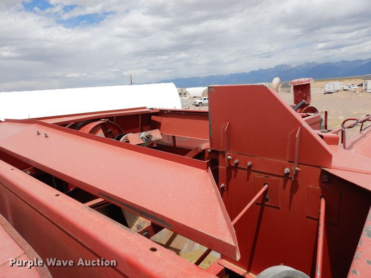 image for item DR1209 1994 Case IH 1688  combine