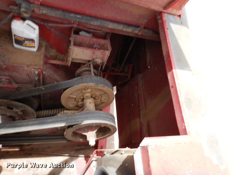 image for item DR1209 1994 Case IH 1688  combine