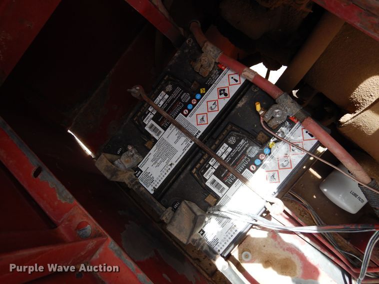 image for item DR1209 1994 Case IH 1688  combine