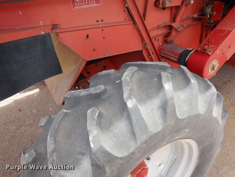 image for item DR1209 1994 Case IH 1688  combine