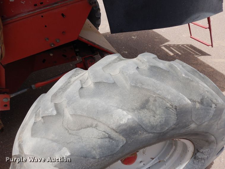 image for item DR1209 1994 Case IH 1688  combine