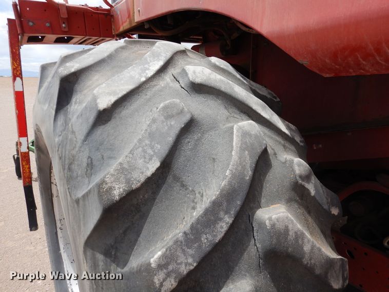 image for item DR1209 1994 Case IH 1688  combine