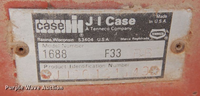 image for item DR1209 1994 Case IH 1688  combine