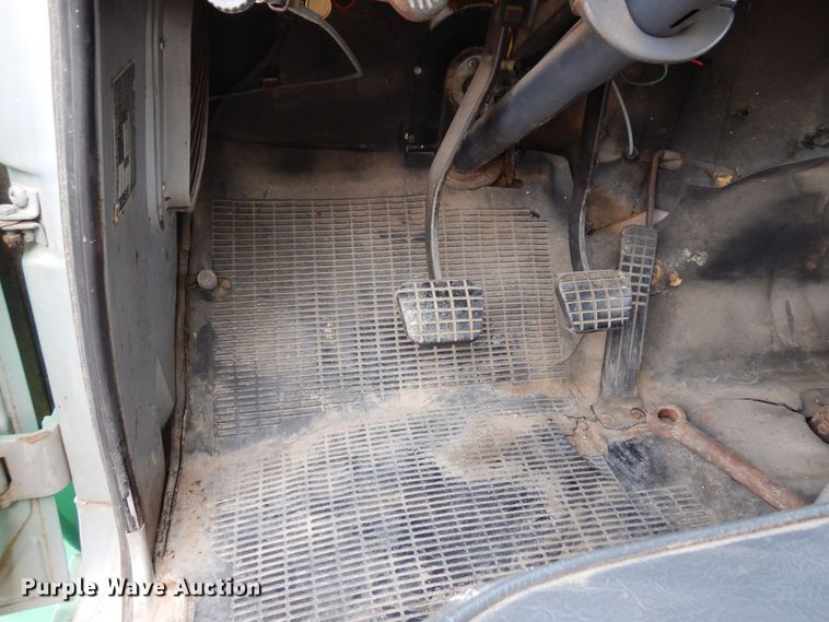 image for item DR1224 1960 GMC 4000  grain truck