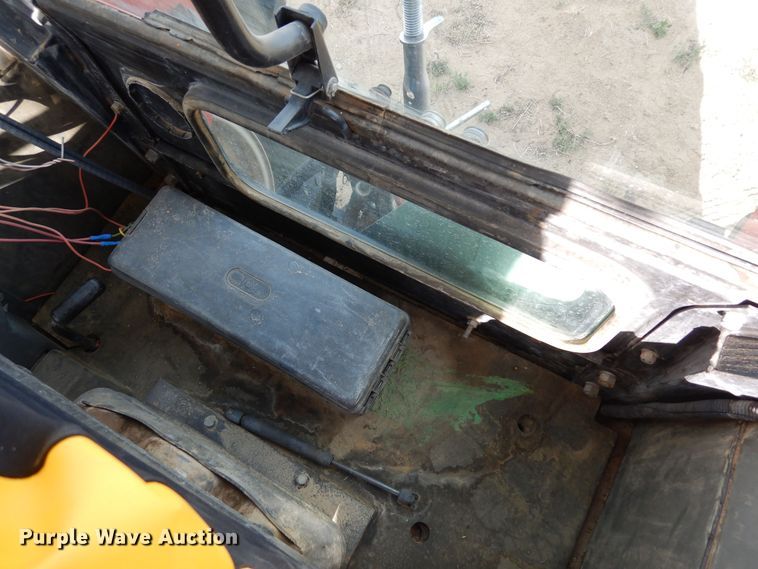 image for item DR1251 2000 Zetor 10641  MFWD tractor