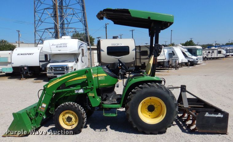 image for item DR1925 2008 John Deere 3320  MFWD tractor