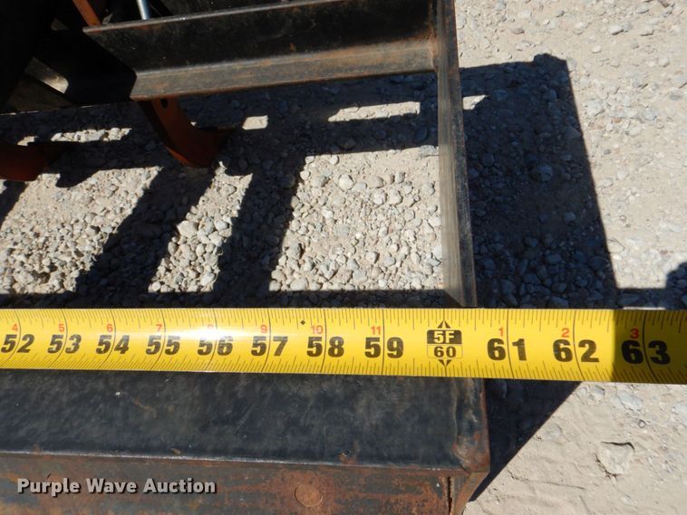 image for item DR1925 2008 John Deere 3320  MFWD tractor