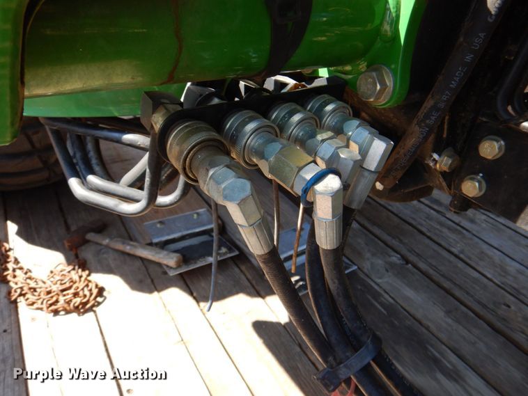 image for item DR1925 2008 John Deere 3320  MFWD tractor