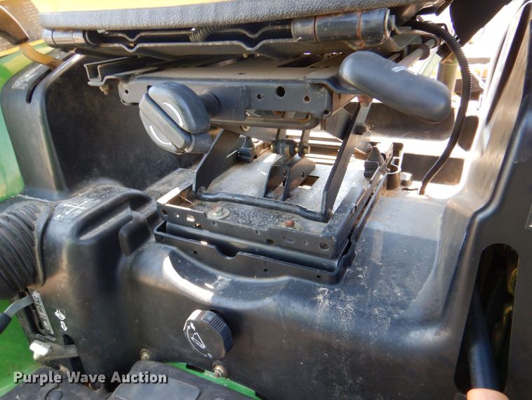 image for item DR1925 2008 John Deere 3320  MFWD tractor