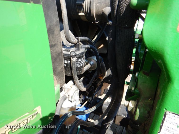 image for item DR1925 2008 John Deere 3320  MFWD tractor