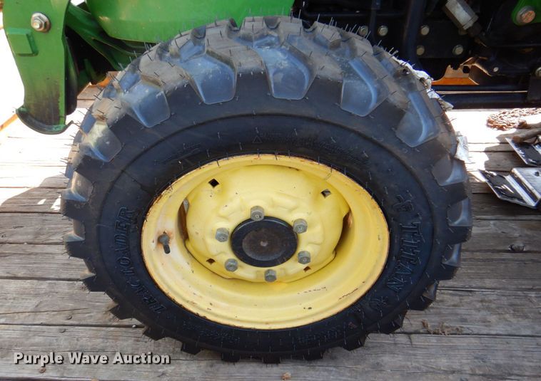image for item DR1925 2008 John Deere 3320  MFWD tractor
