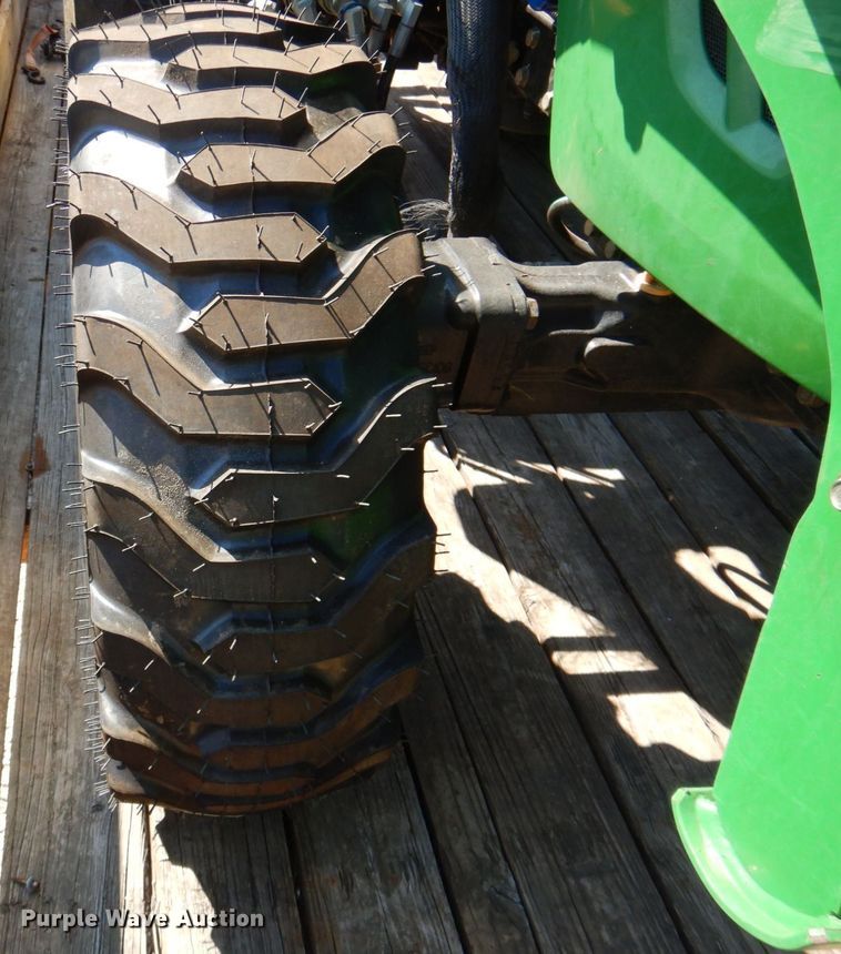 image for item DR1925 2008 John Deere 3320  MFWD tractor